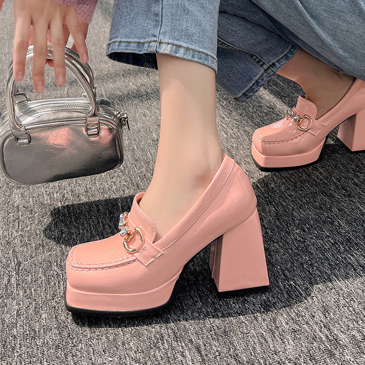Chaussures Orthopédiques d'Inspiration Vintage