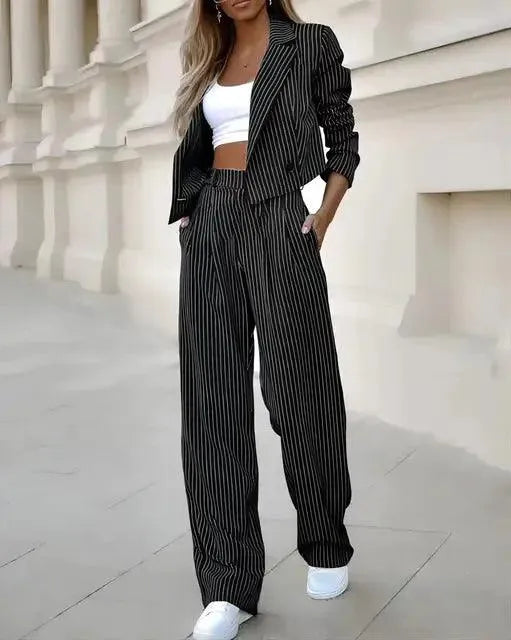 EP | Blazer stylé pour femme avec pantalon assorti