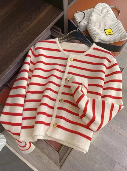 Pull au design réfléchi