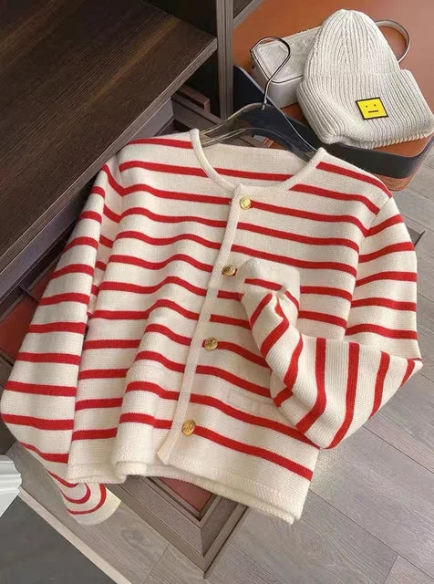 Pull au design réfléchi