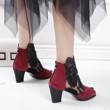 Chaussures Orthopédiques d'Inspiration Vintage