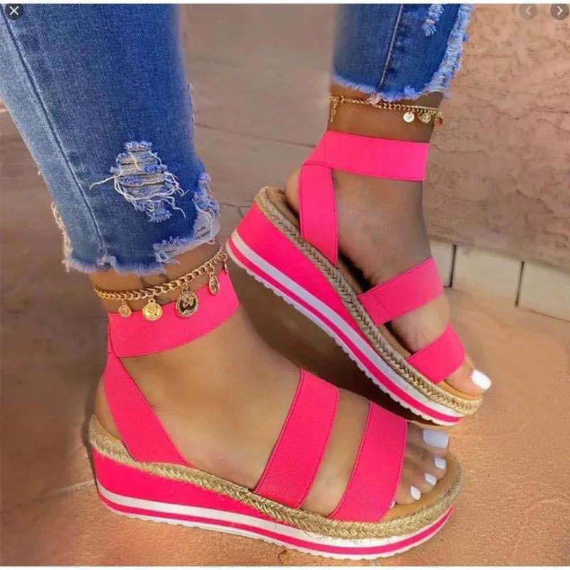 Sandales Orthopédiques Gracieuses au Look Moderne