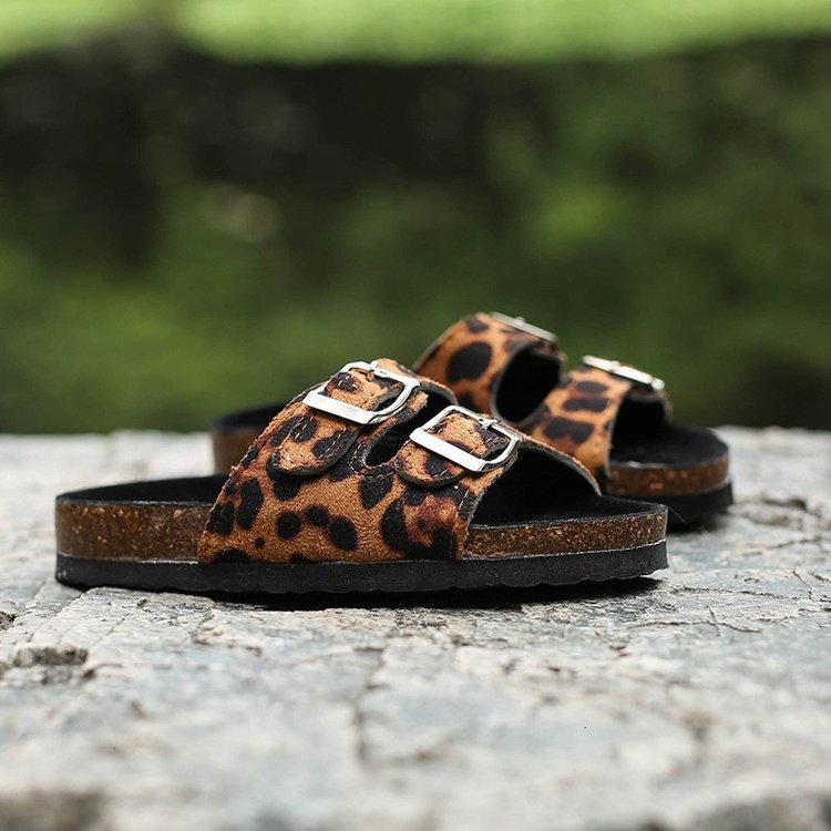 Chaussures Orthopédiques Stylées pour Toute Occasion