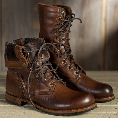 Bottes orthopédiques d'inspiration vintage