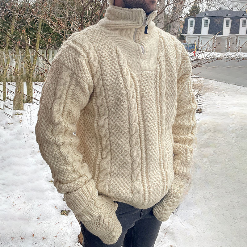 Pull au design réfléchi