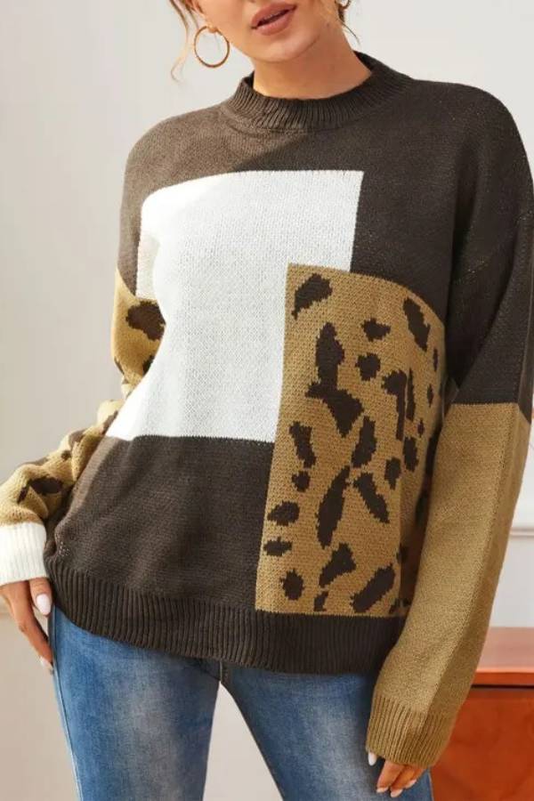 Pull au design réfléchi