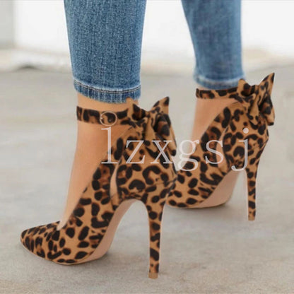 Chaussures Orthopédiques d'Inspiration Vintage