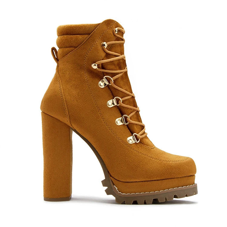 Bottes orthopédiques d'inspiration vintage