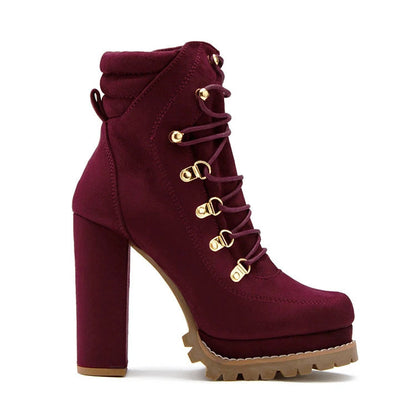 Bottes orthopédiques d'inspiration vintage