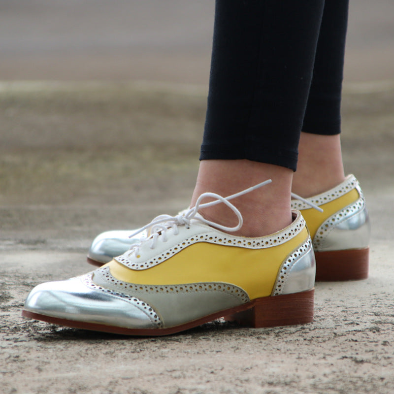 Chaussures Orthopédiques d'Inspiration Vintage