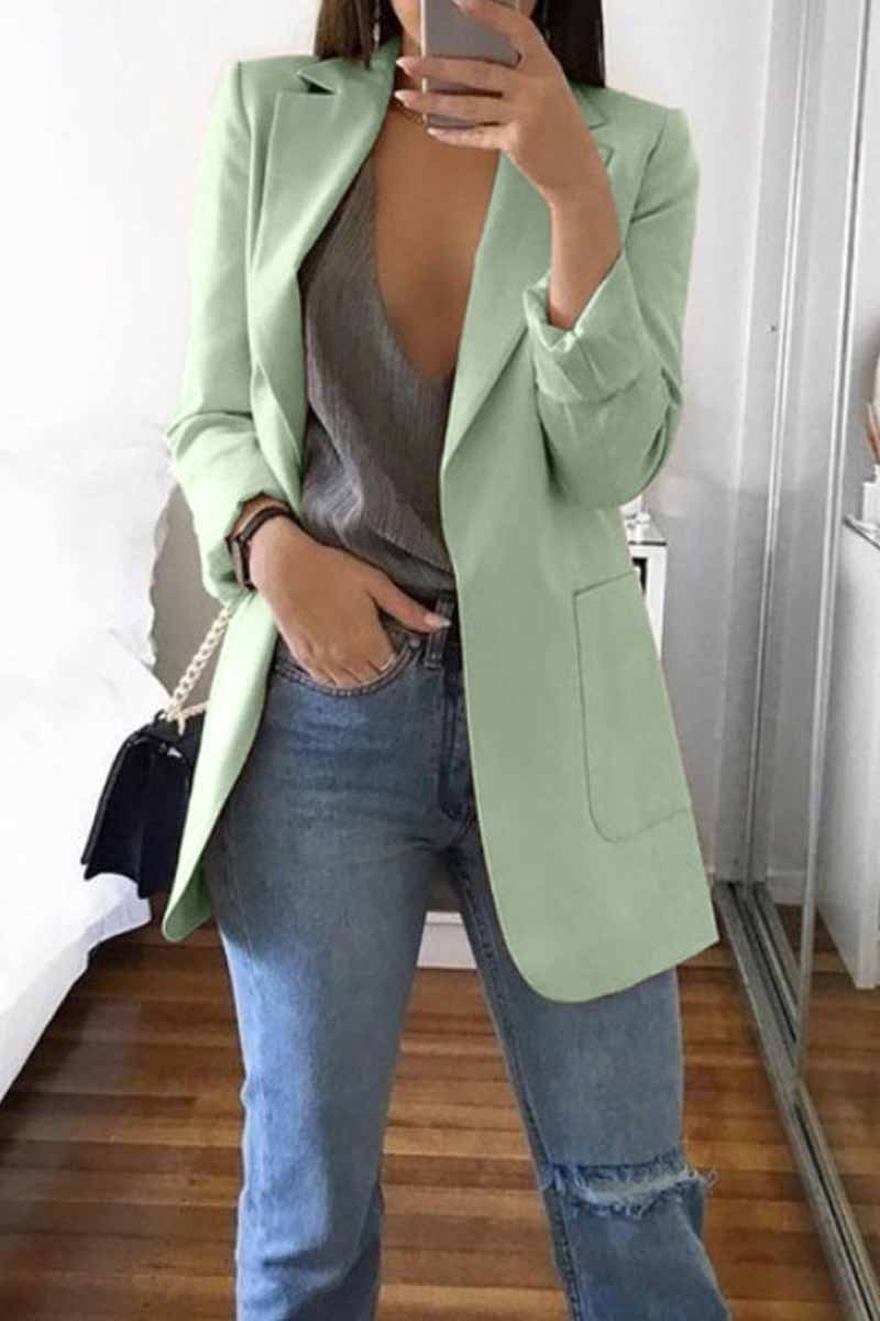 Robe au design réfléchi