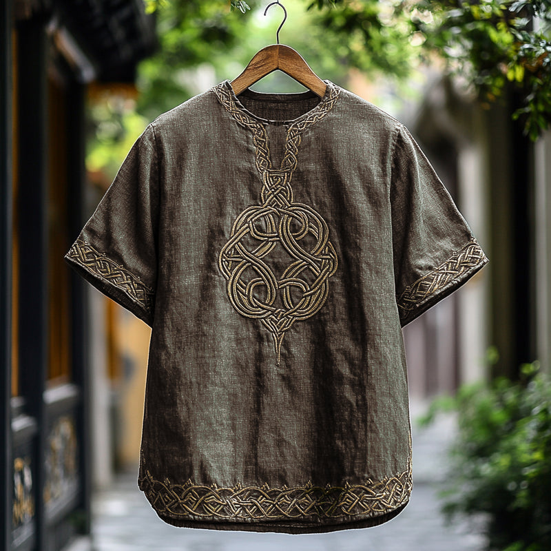 T-Shirt au design réfléchi
