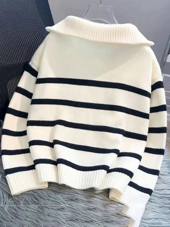 Pull au design réfléchi