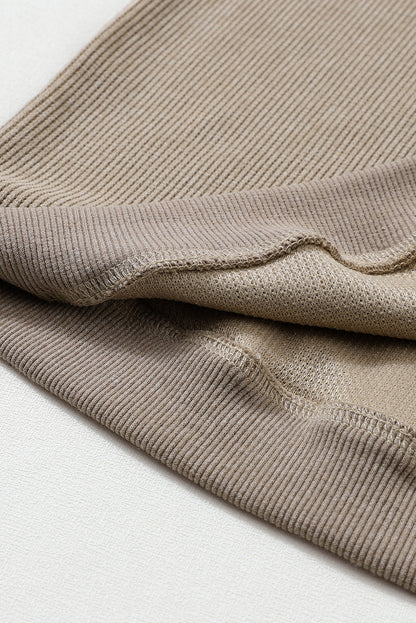 Pull au design réfléchi