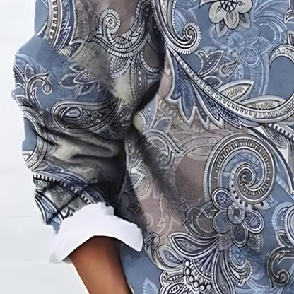 Pull au design réfléchi