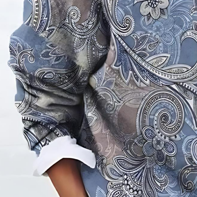 Pull au design réfléchi