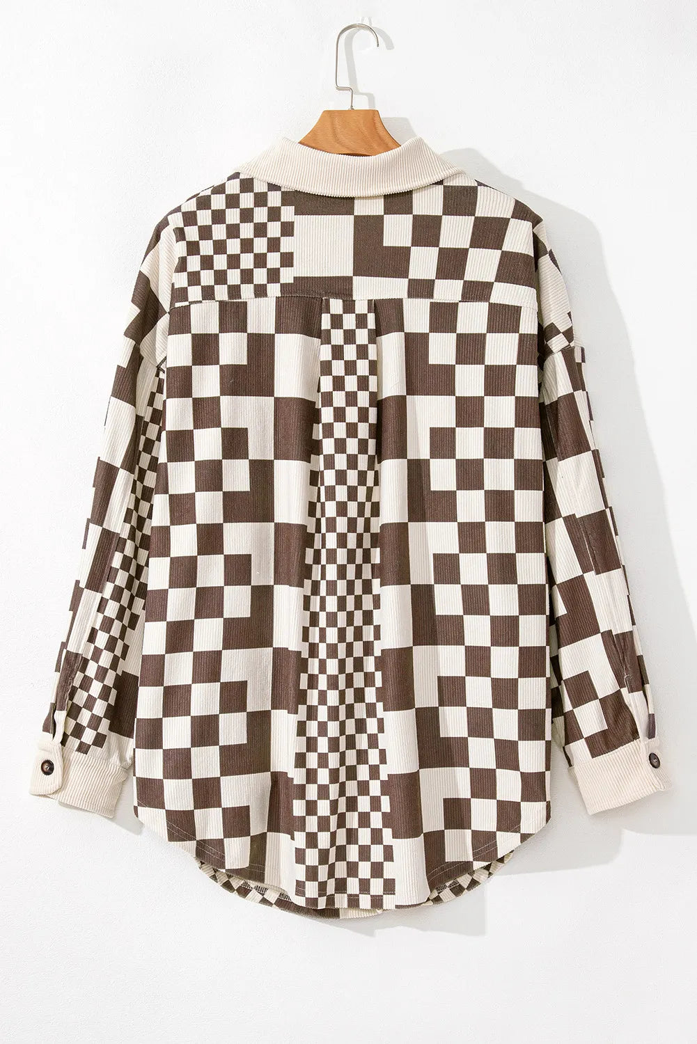 Veste au design réfléchi