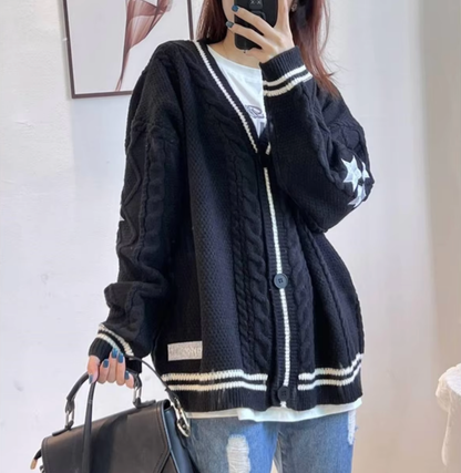 Pull au design réfléchi