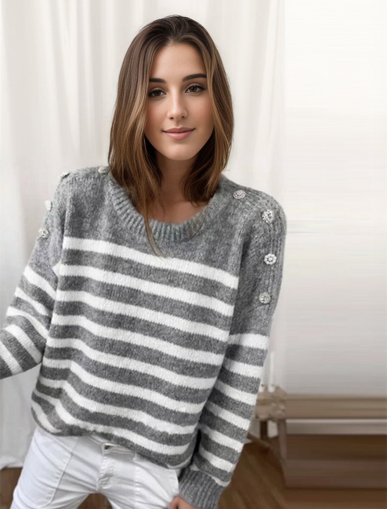 Pull au design réfléchi