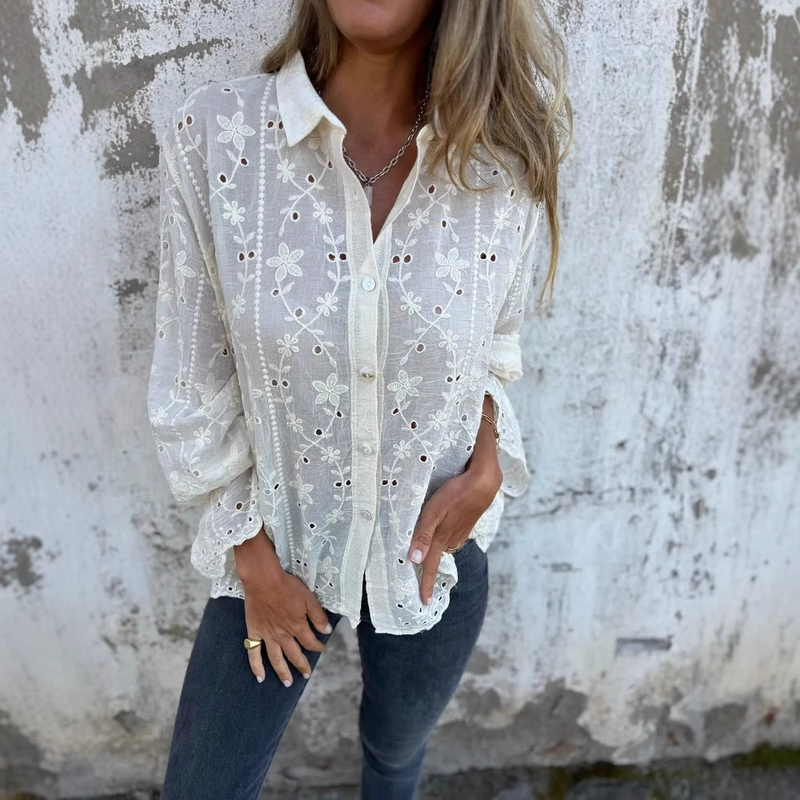 Chemise au design classique