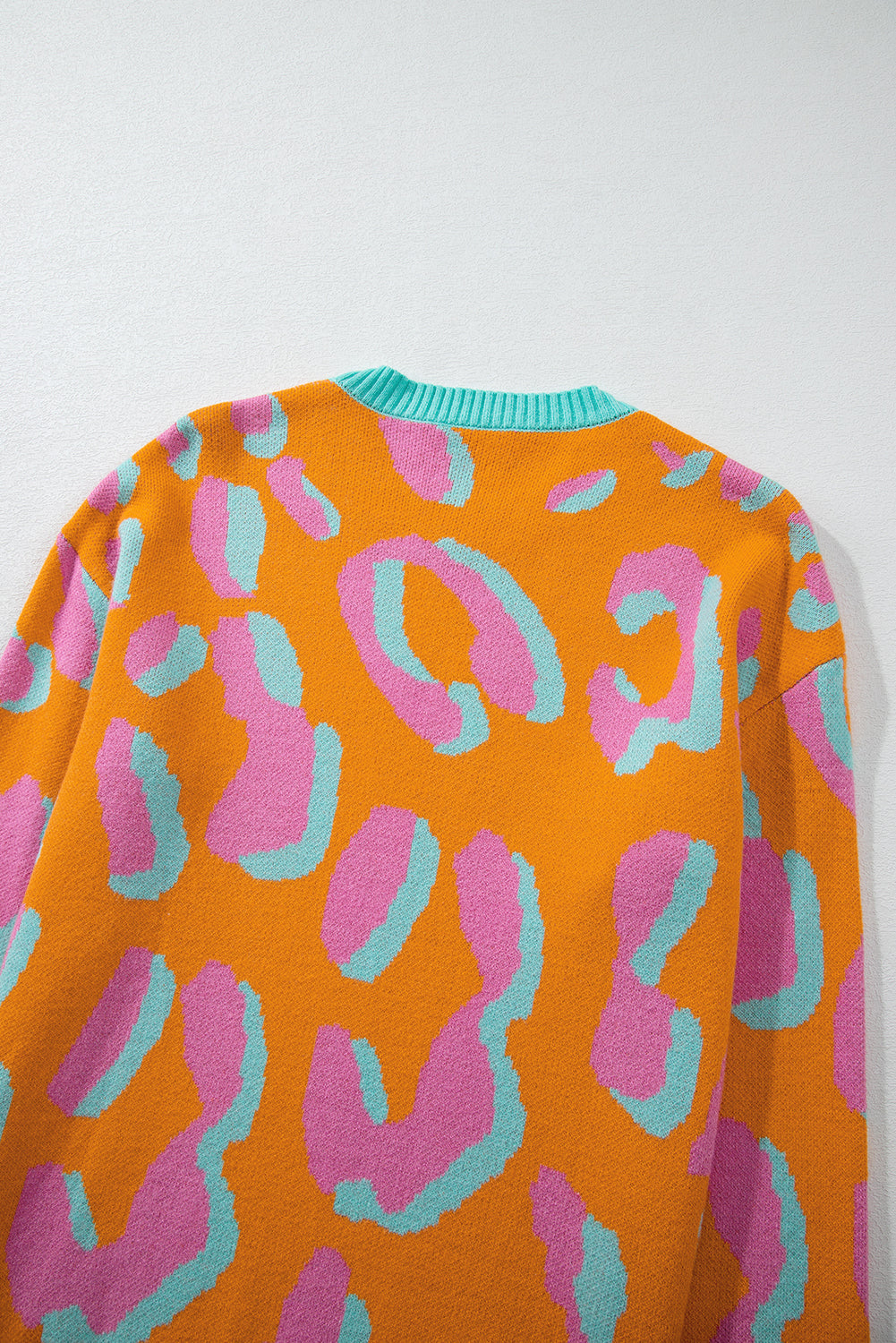 Pull au design réfléchi