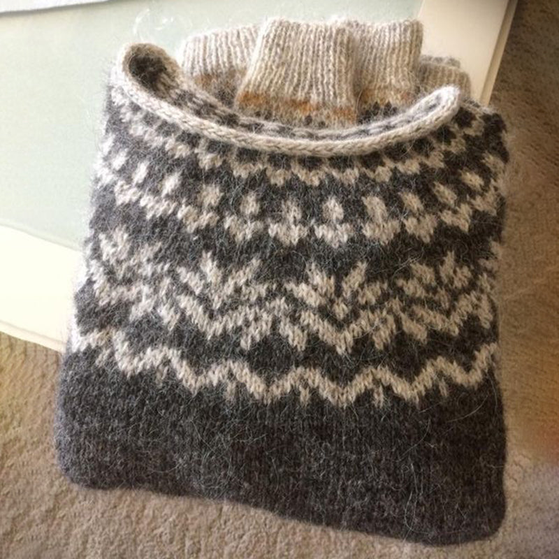 Pull au design réfléchi