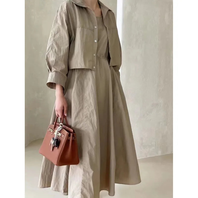 Ensemble deux pièces d'été vert composé d'un manteau anti-UV ample et d'une jupe