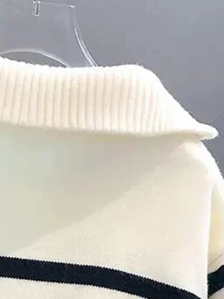 Pull au design réfléchi
