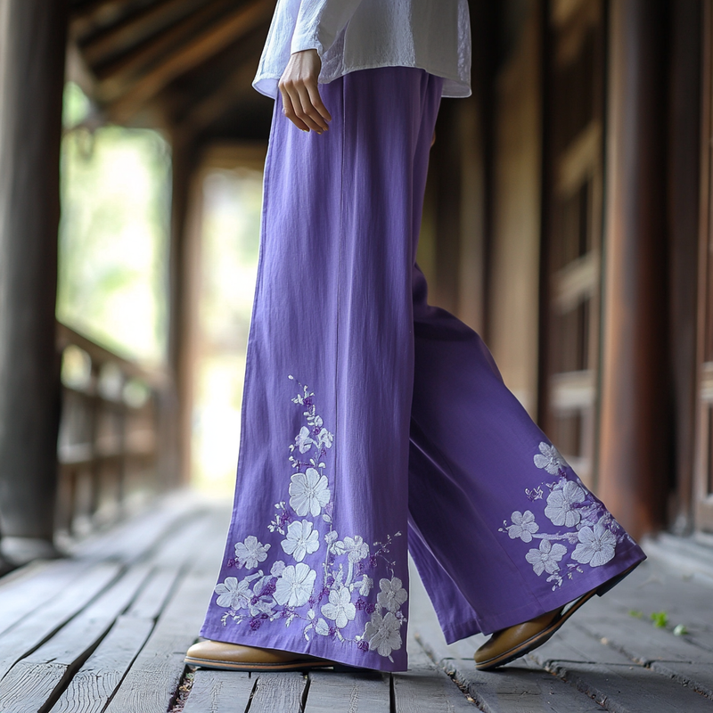 Pantalon au design réfléchi