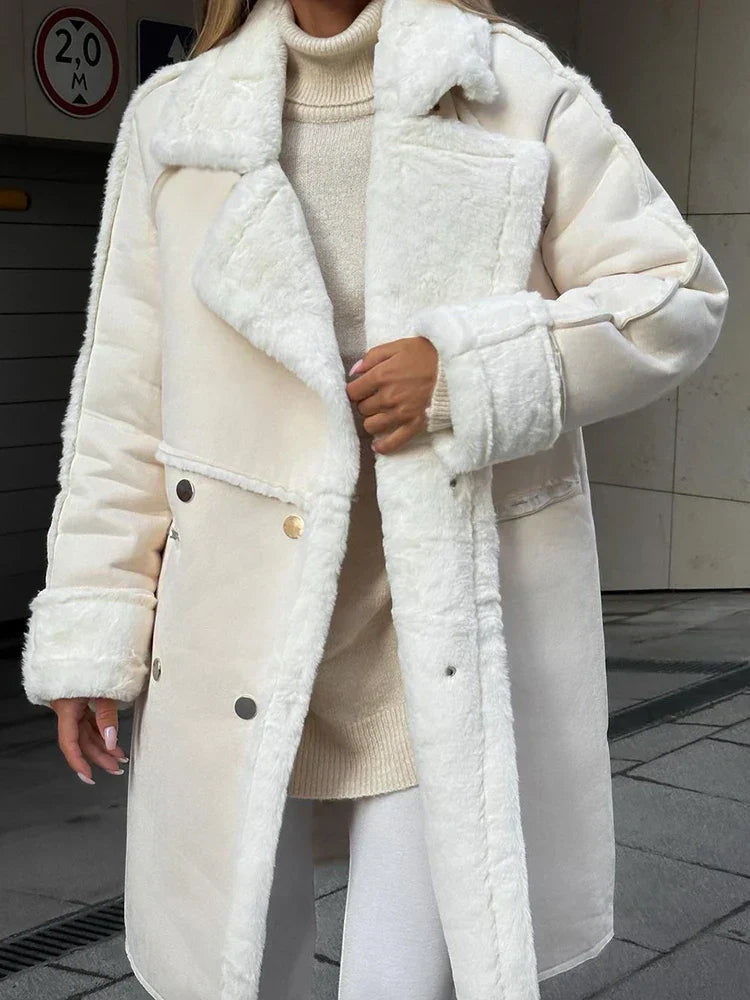 Manteau au design réfléchi