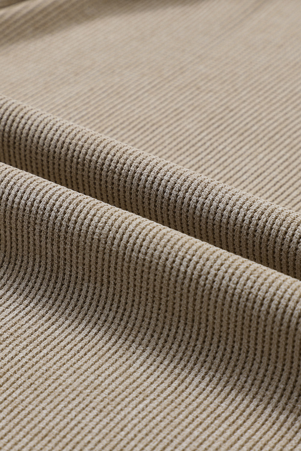 Pull au design réfléchi