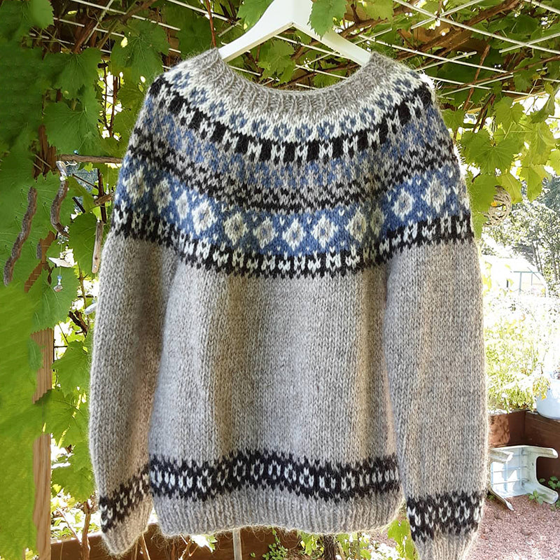 Pull magnifiquement confectionné