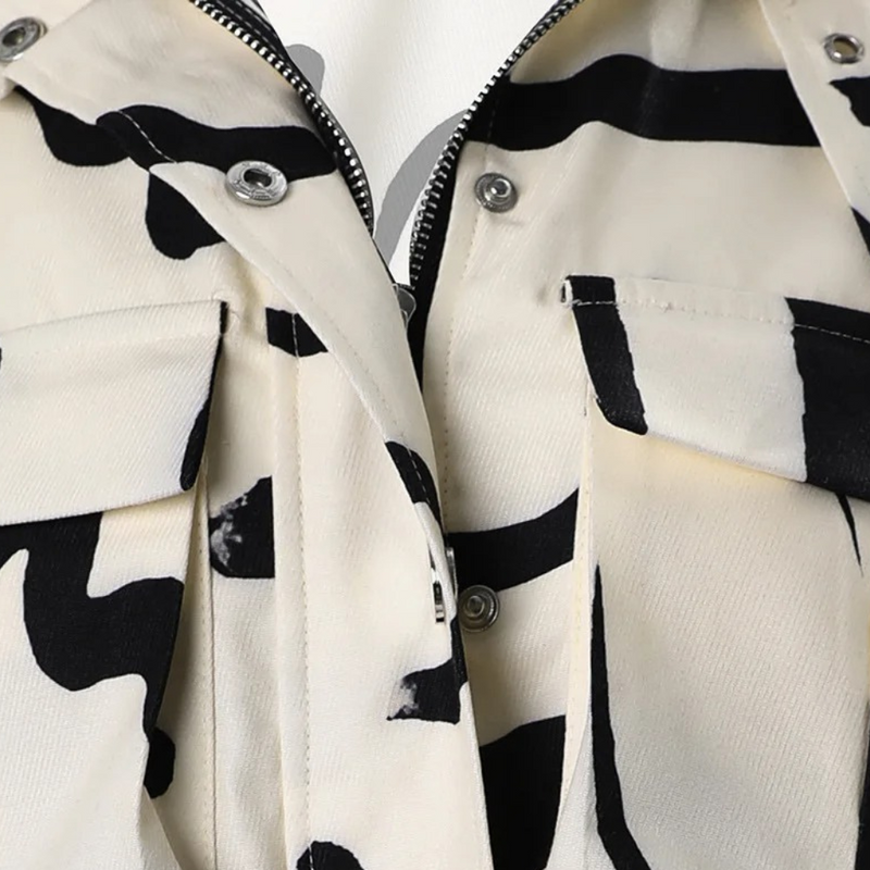 Veste au design réfléchi