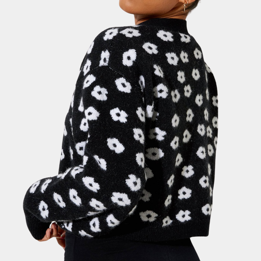 Pull au design réfléchi