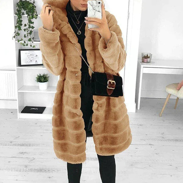 EP | Manteau en fausse fourrure duveteuse