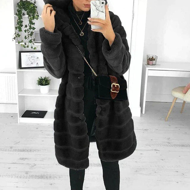EP | Manteau en fausse fourrure duveteuse