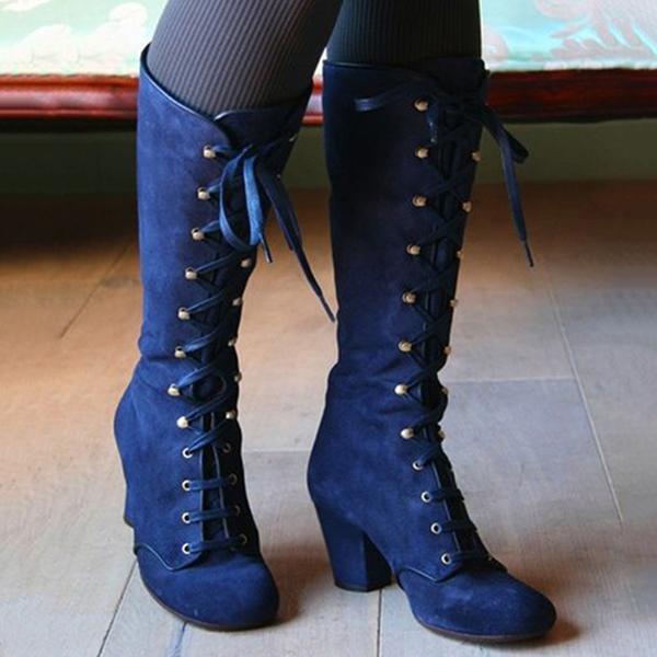 Bottes de soutien élégantes et détaillées