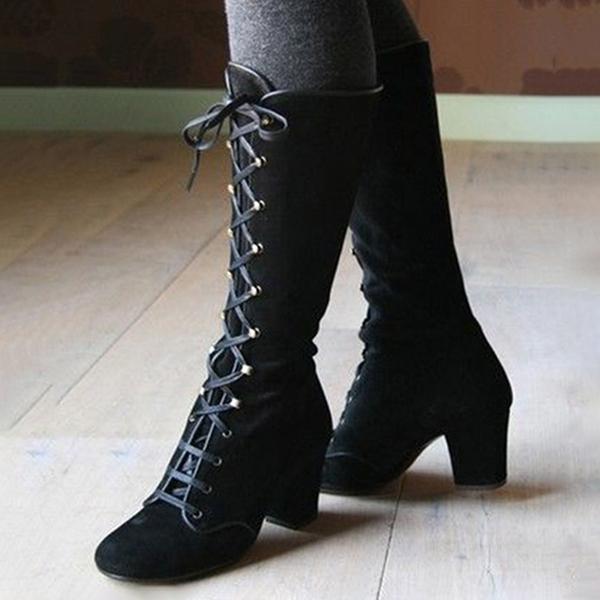 Bottes de soutien élégantes et détaillées