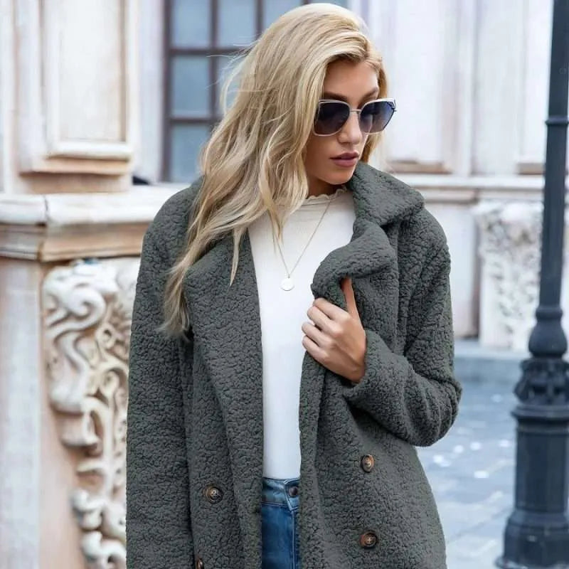 Veste au design réfléchi
