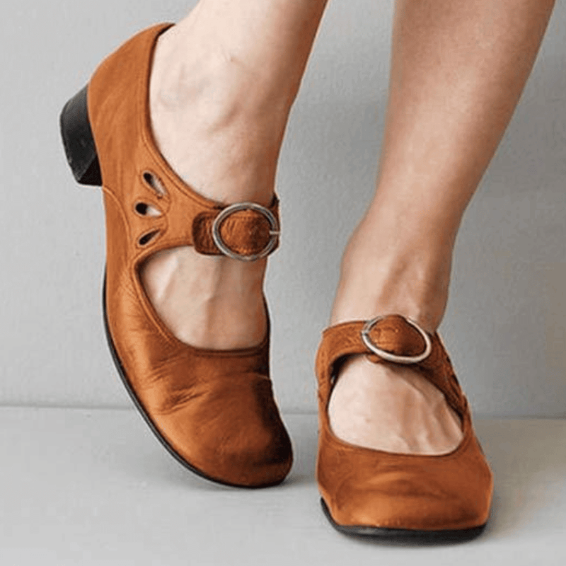 SL | Chaussures à talons bas avec boucle