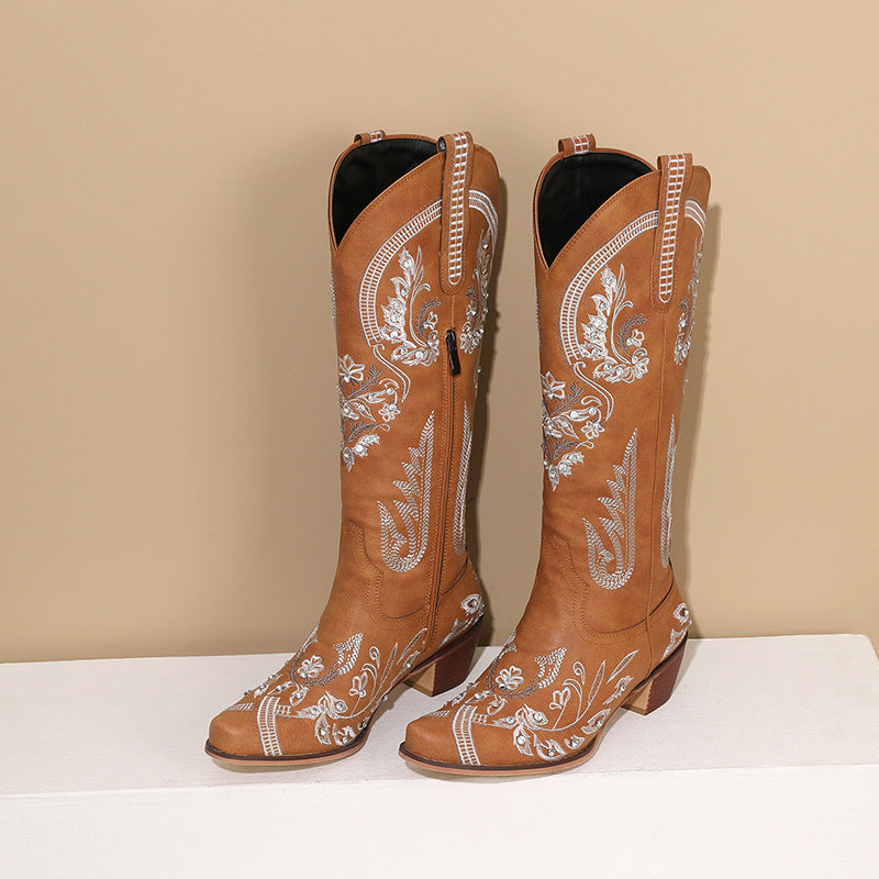 Bottes orthopédiques d'inspiration vintage