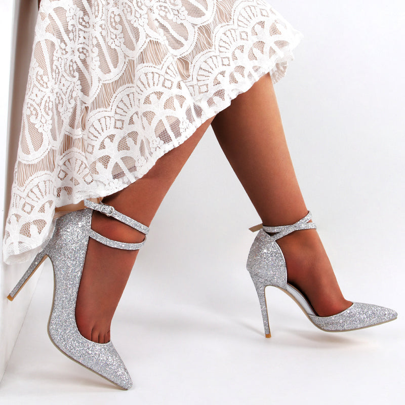 Chaussures Orthopédiques d'Inspiration Vintage