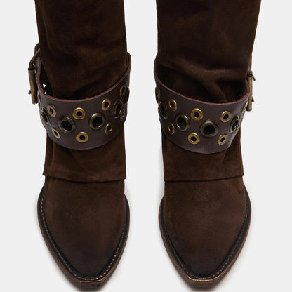 Bottes orthopédiques classiques au style intemporel