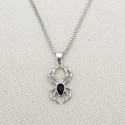 Collier classique au charme intemporel