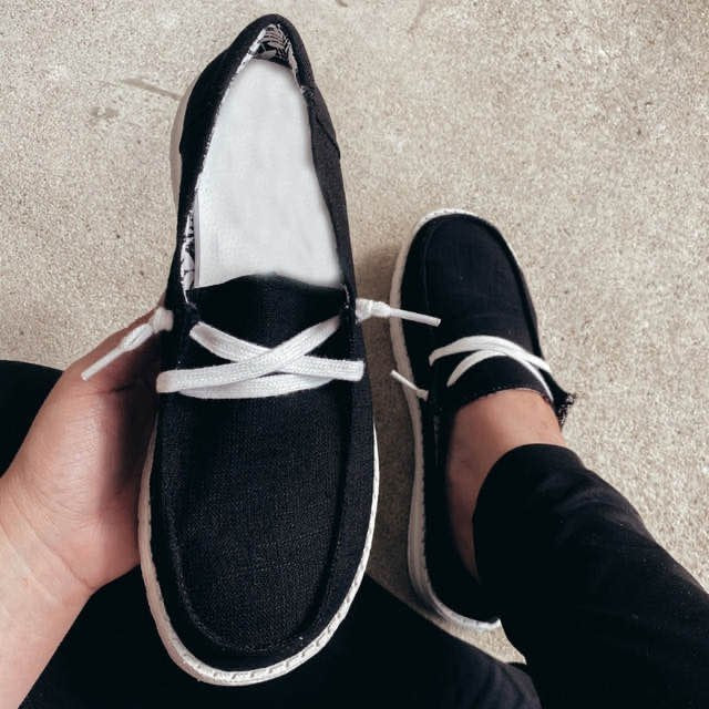 Chaussures Orthopédiques d'Inspiration Vintage