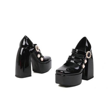 Chaussures Orthopédiques d'Inspiration Vintage