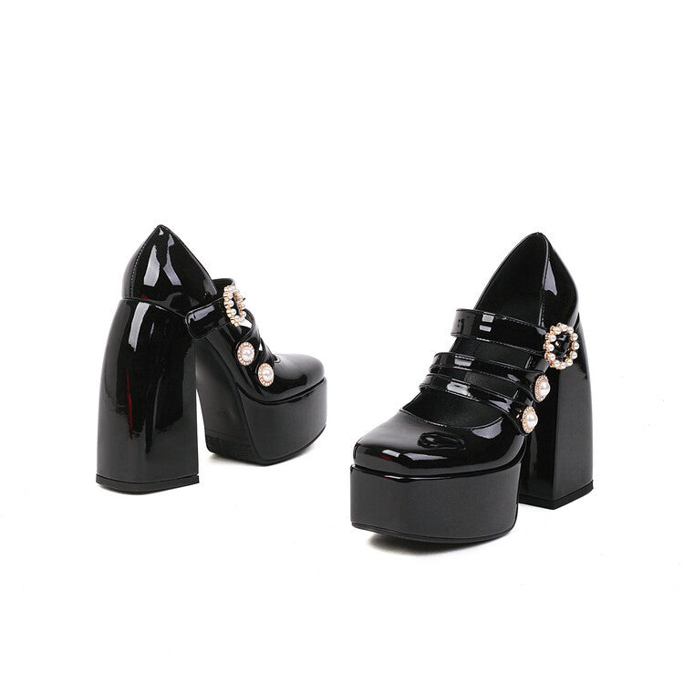 Chaussures Orthopédiques d'Inspiration Vintage