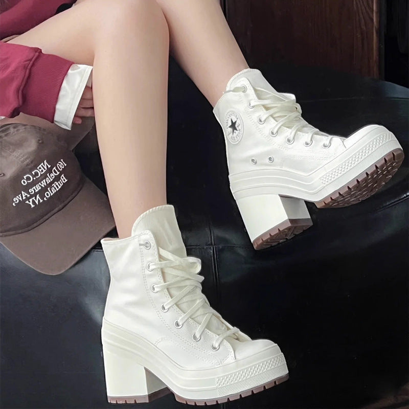 Bottes orthopédiques d'inspiration vintage