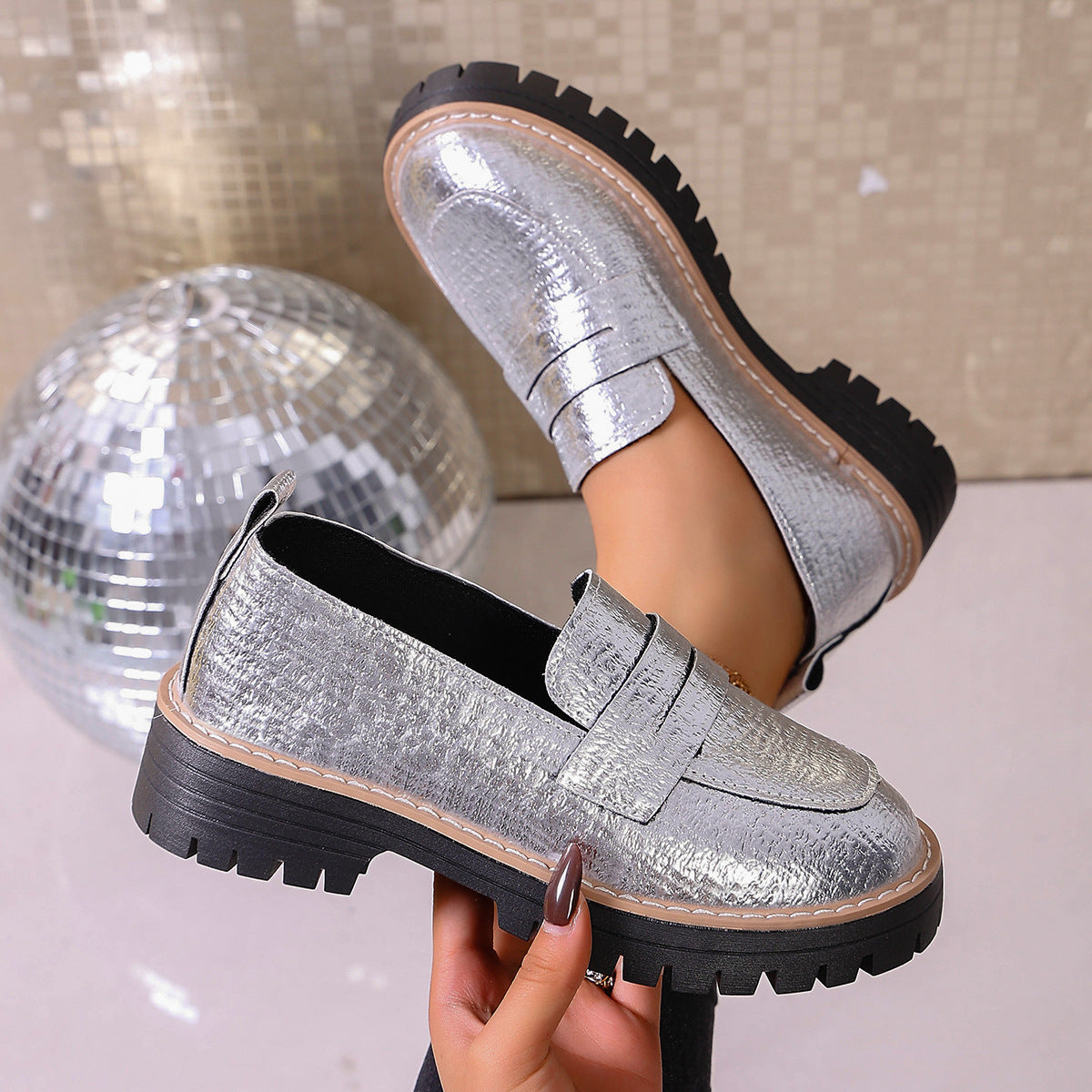 Chaussures Orthopédiques Gracieuses au Look Moderne