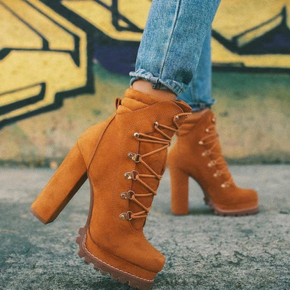 Bottes orthopédiques d'inspiration vintage